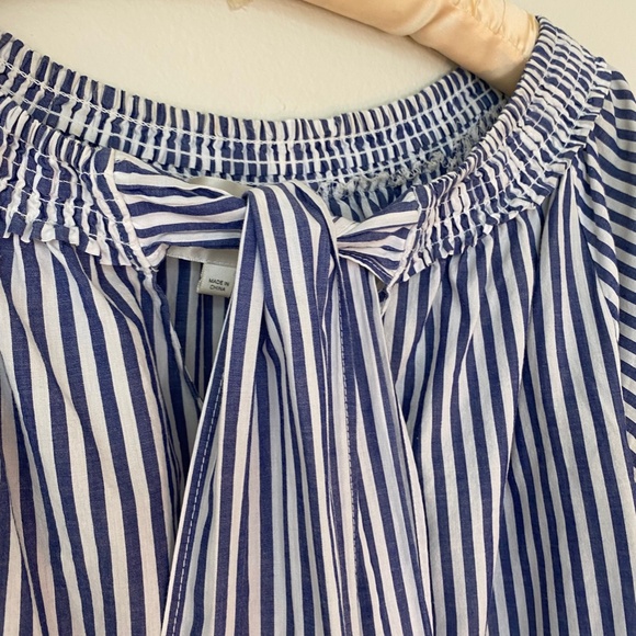 J.O.A. - Blue & White Stripe Blouse - Off Shoulder or On with Ties XS - Picture 9 of 11